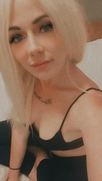 Nova, 29  female escort, Lafayette