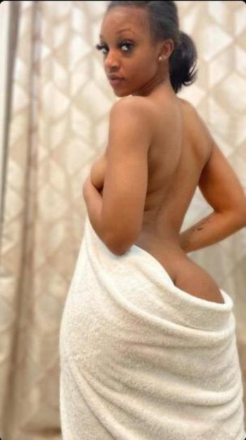 Jasmyn, 24  female escort, Lafayette